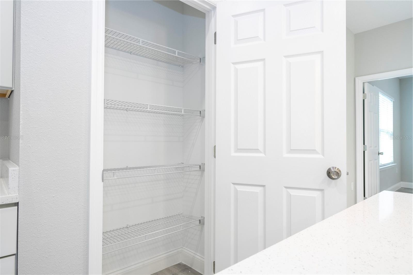 Listing photo id 19 for 2660 Gifford Lane