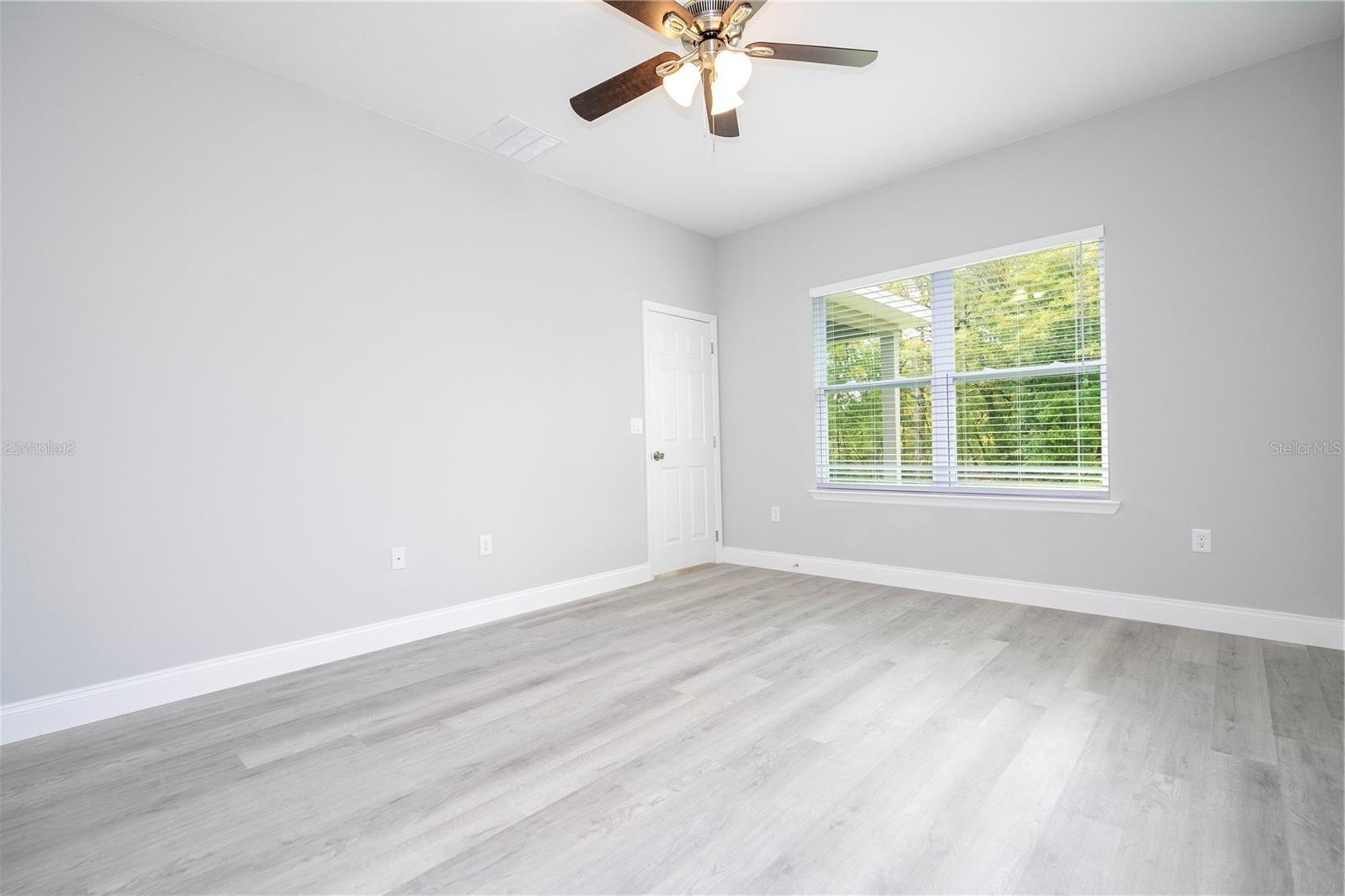 Listing photo id 25 for 2660 Gifford Lane