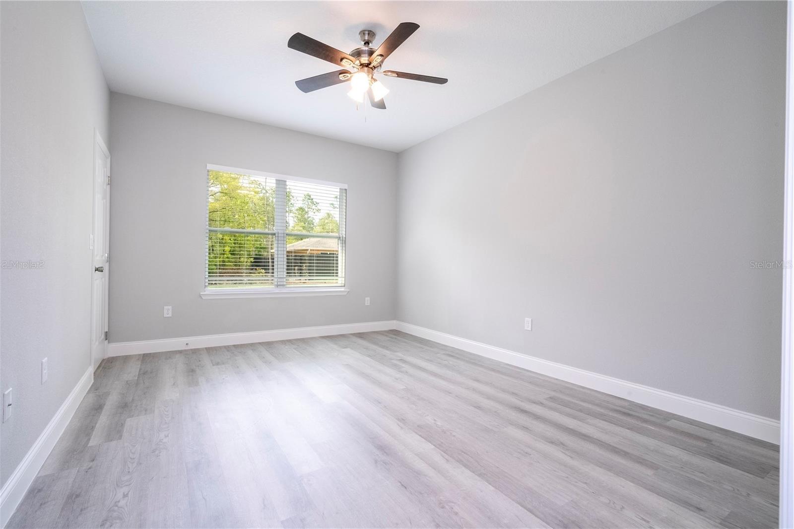 Listing photo id 38 for 2660 Gifford Lane