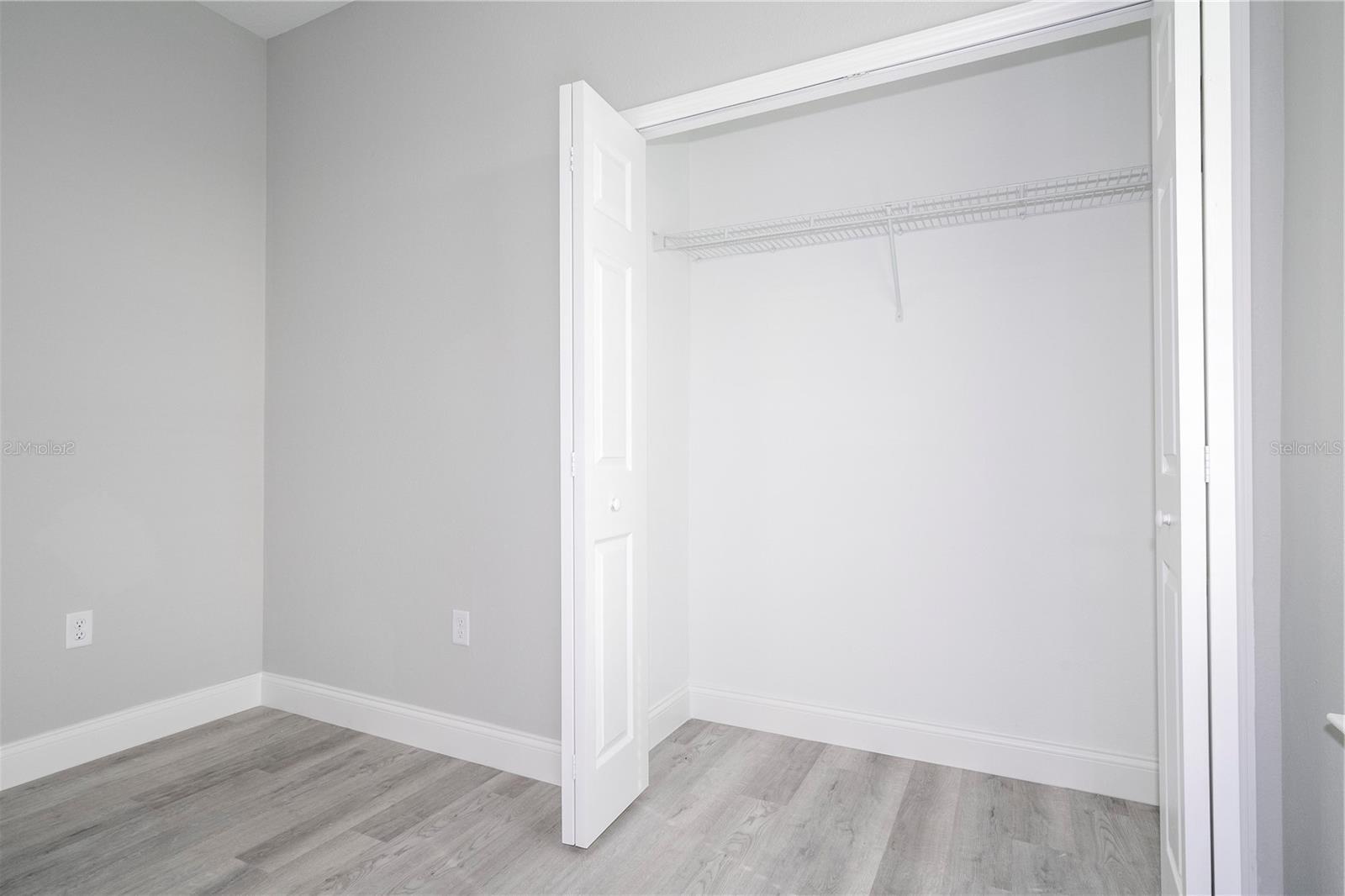 Listing photo id 45 for 2660 Gifford Lane