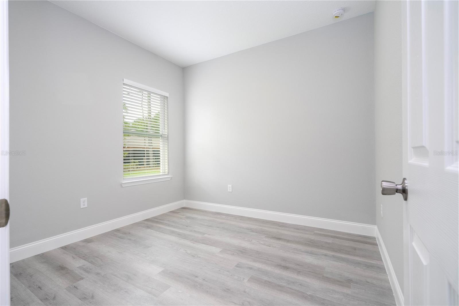 Listing photo id 55 for 2660 Gifford Lane