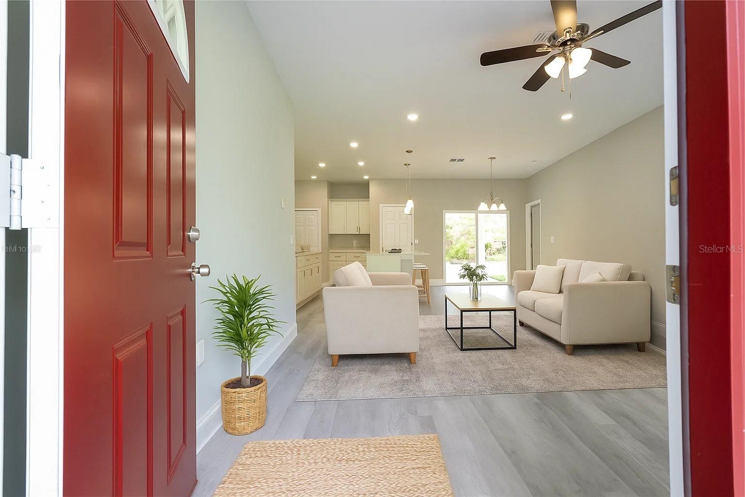Listing photo id 5 for 2660 Gifford Lane