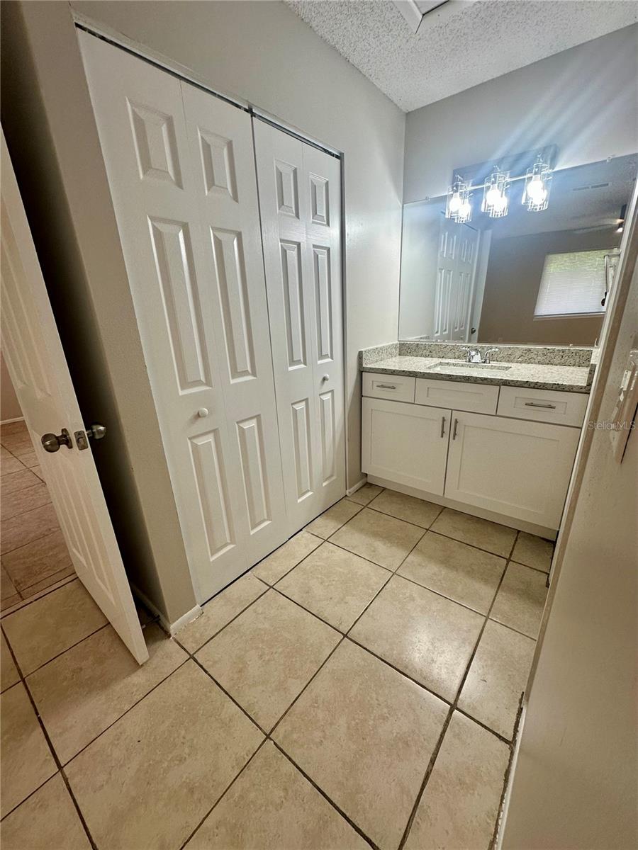 Image 10 of 14 For 2522 Oak Avenue B