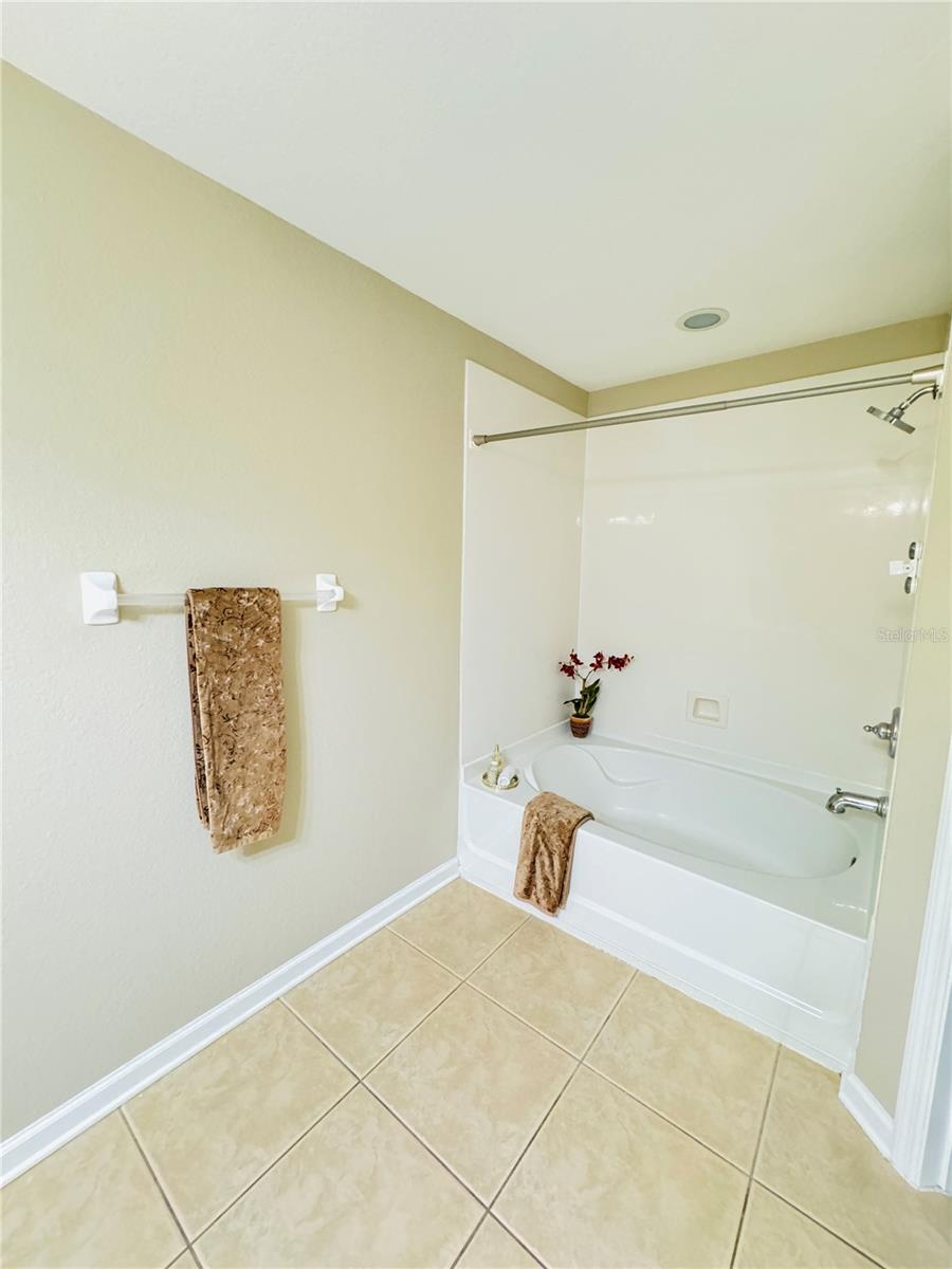 Image 17 of 28 For 15258 Windmill Harbor Court