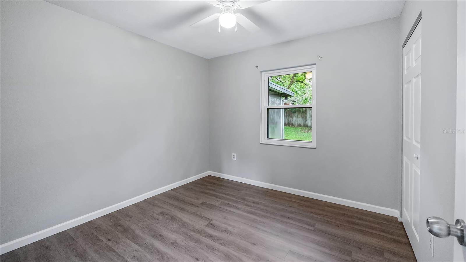 Image 15 of 30 For 1209 Russell Drive