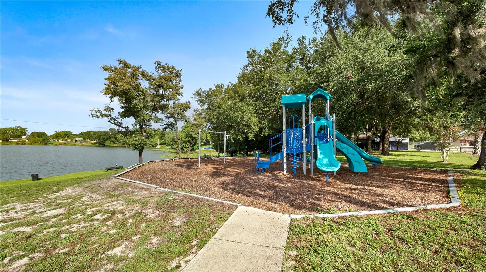 Image 29 of 30 For 1209 Russell Drive