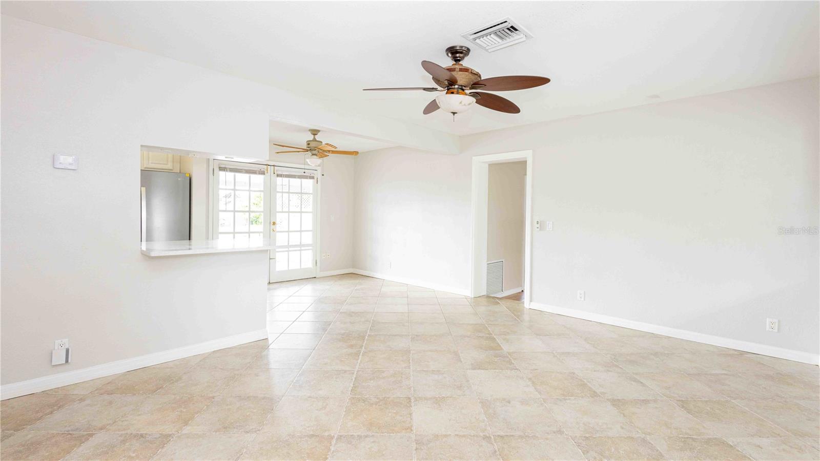 Image 10 of 25 For 5300 Locksley Avenue