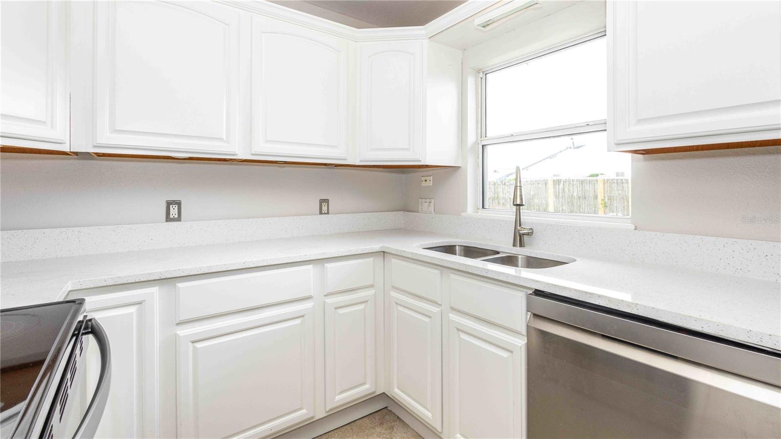 Image 14 of 25 For 5300 Locksley Avenue