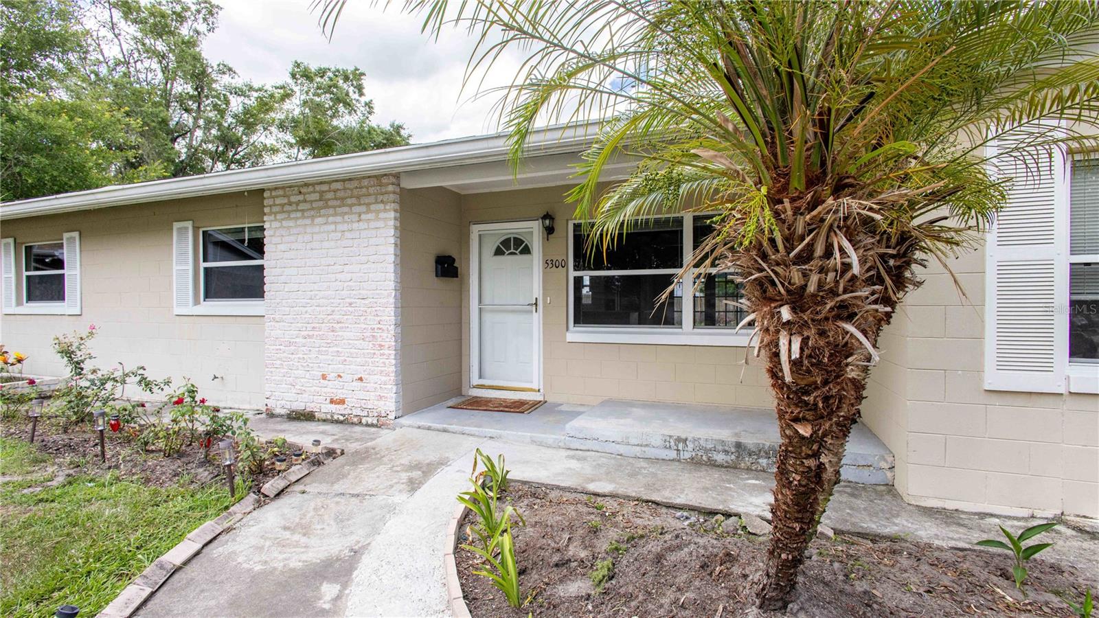 Image 7 of 25 For 5300 Locksley Avenue