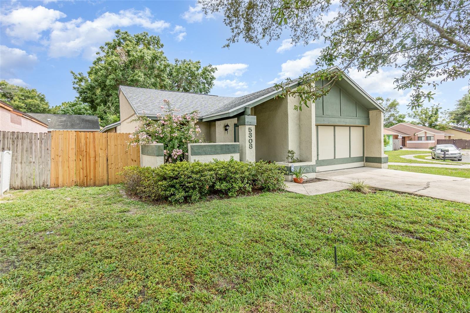 Image 3 of 27 For 5308 Pinebury Court