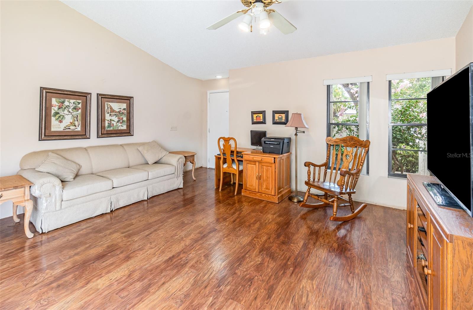 Image 4 of 27 For 5308 Pinebury Court