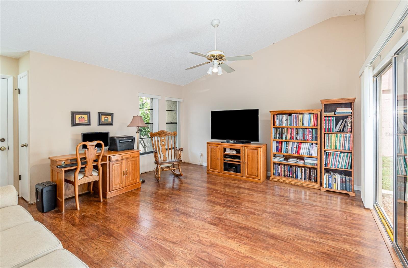 Image 8 of 27 For 5308 Pinebury Court