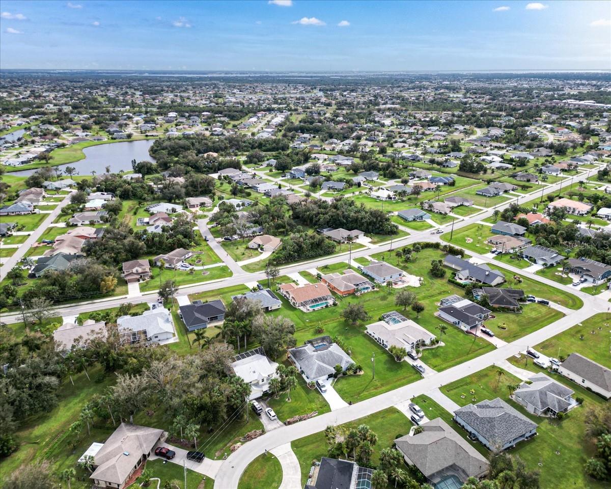 Image 11 of 19 For 25655 Deep Creek Boulevard