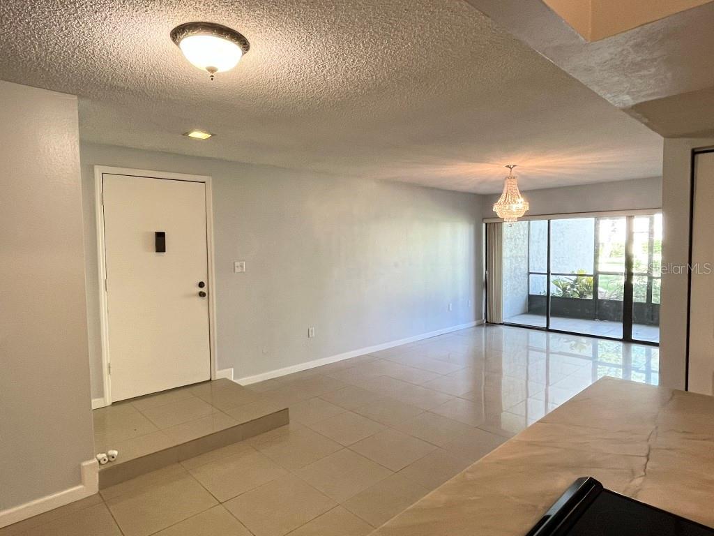 Image 3 of 13 For 3288 Semoran Boulevard 11