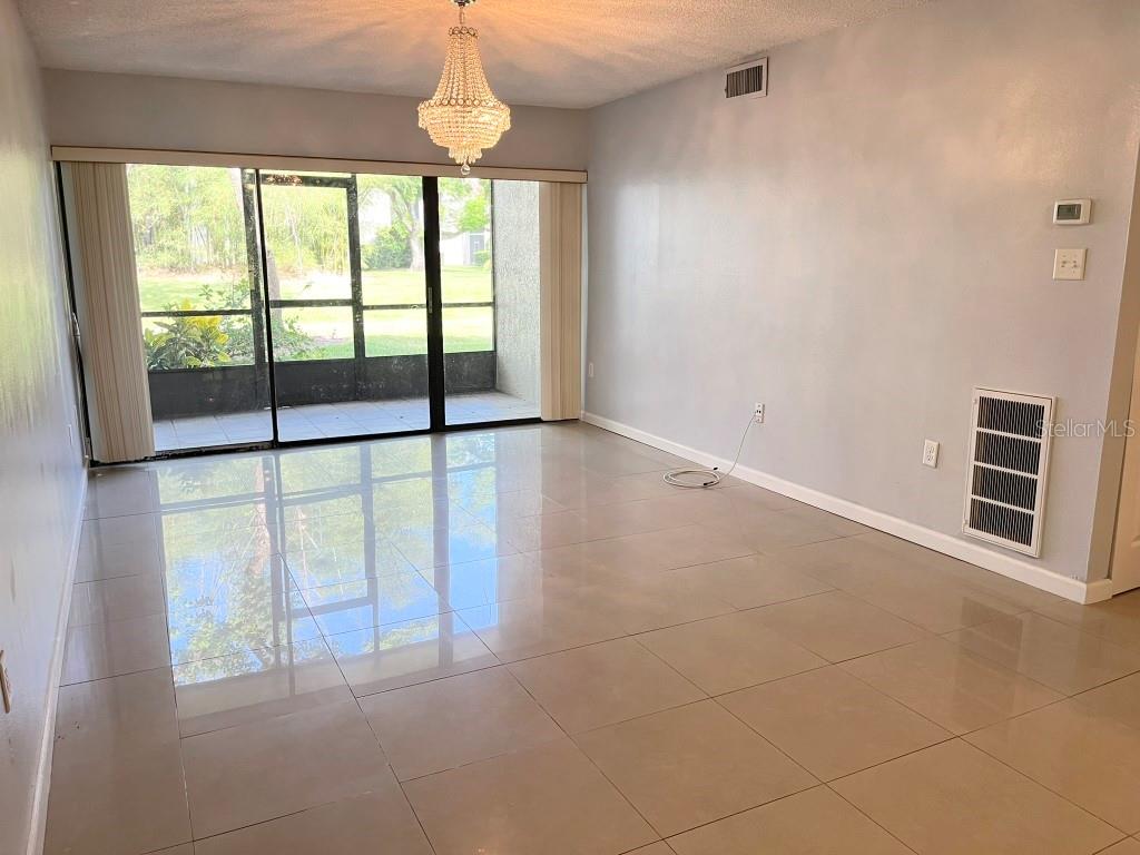 Image 4 of 13 For 3288 Semoran Boulevard 11