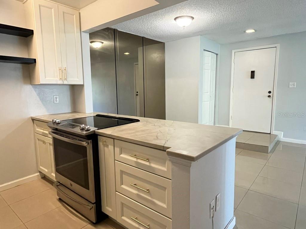 Image 6 of 13 For 3288 Semoran Boulevard 11