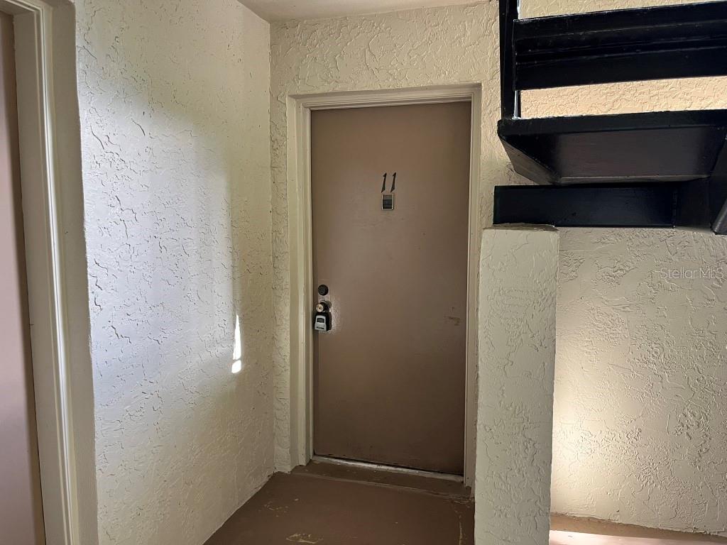 Image 8 of 13 For 3288 Semoran Boulevard 11
