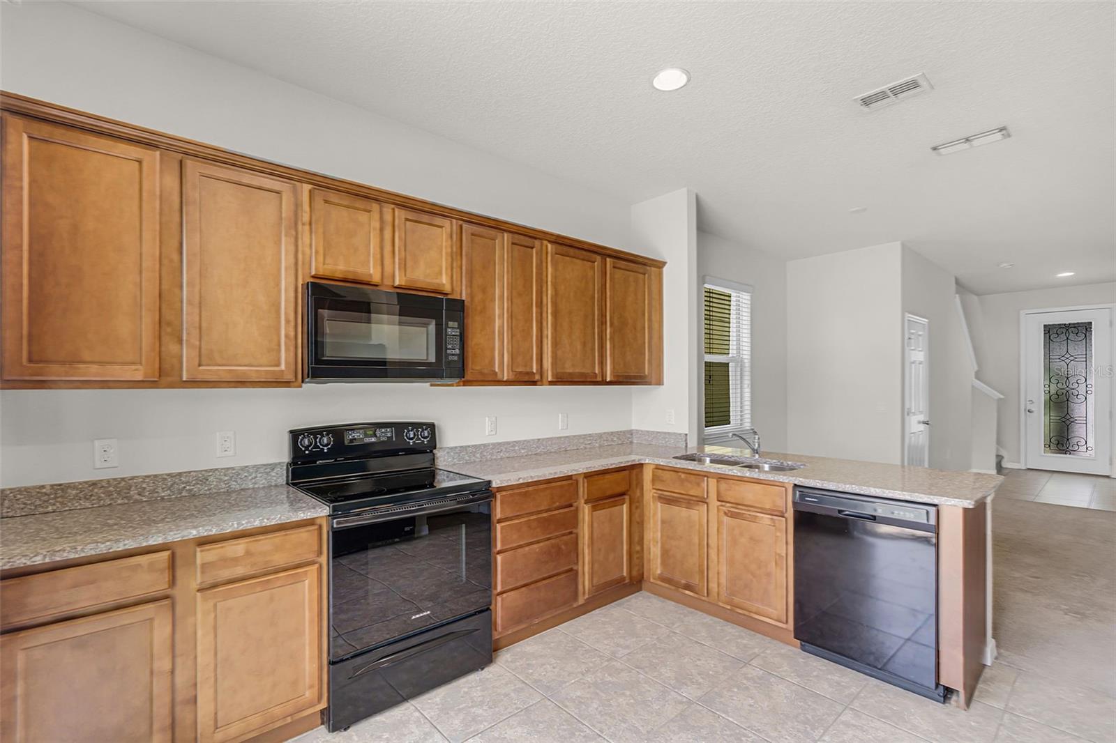 Image 16 of 70 For 251 Domus Lane