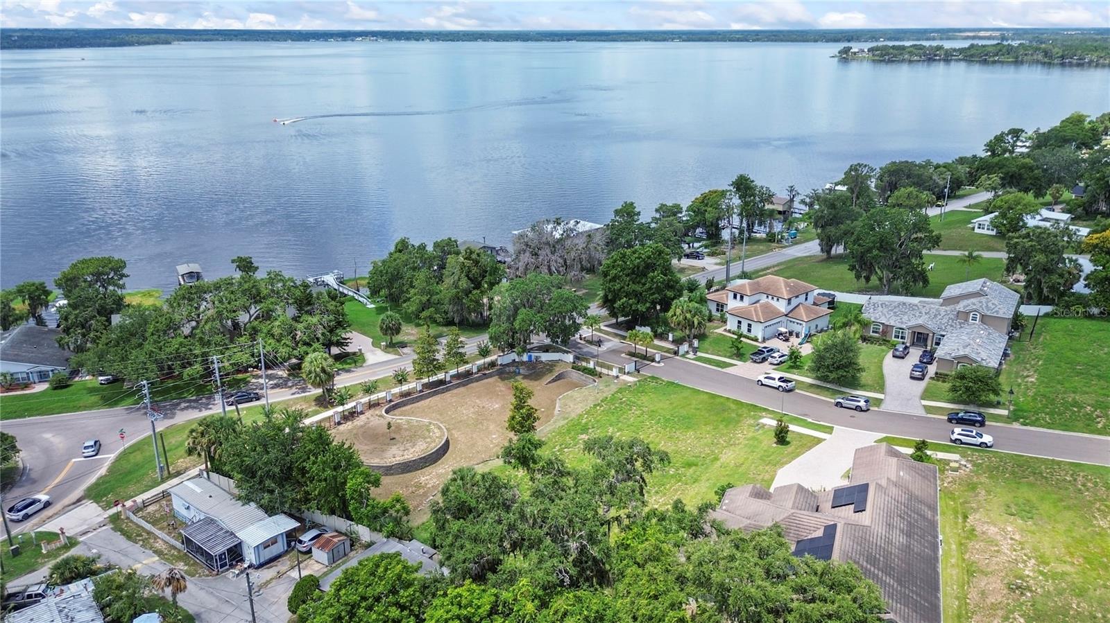 Image 13 of 18 For 1825 Moorings Court Lot 14