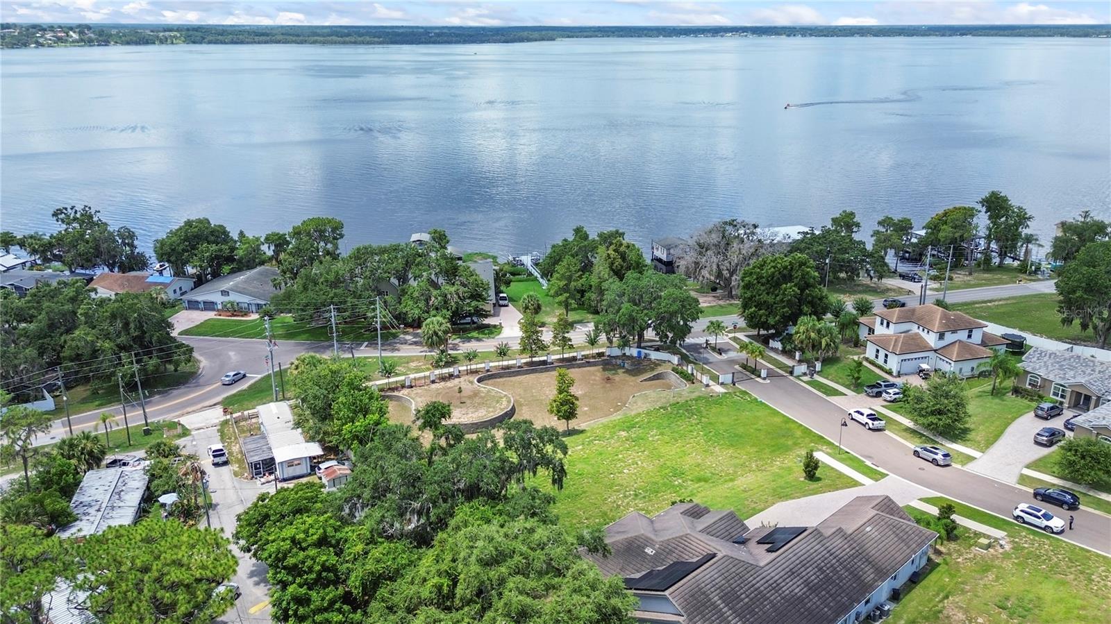 Image 14 of 18 For 1825 Moorings Court Lot 14