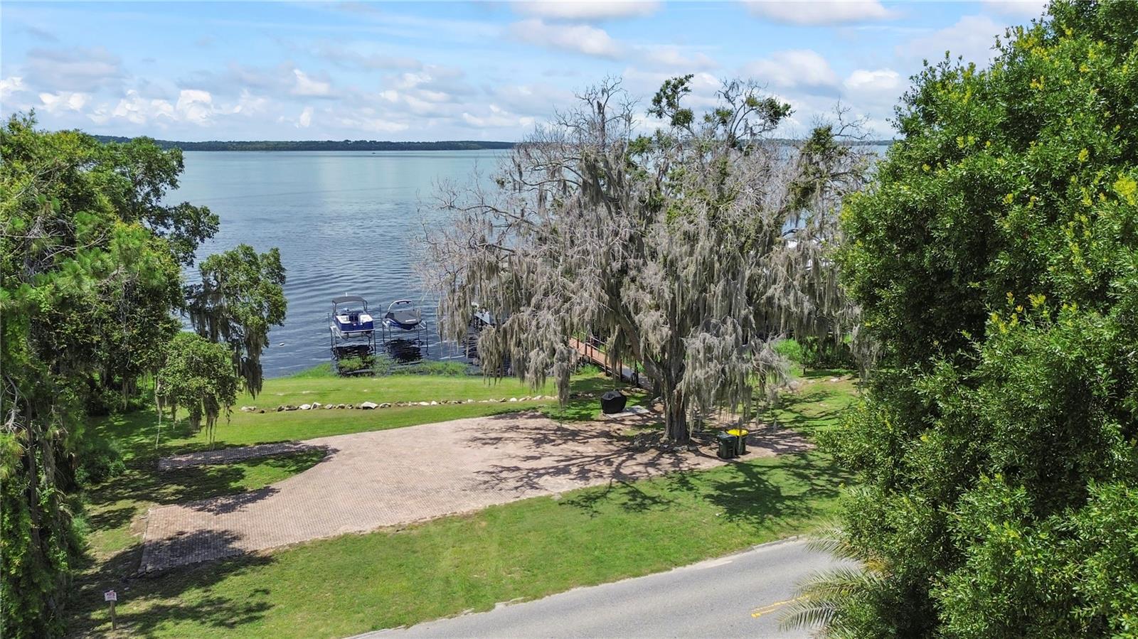 Image 8 of 18 For 1825 Moorings Court Lot 14