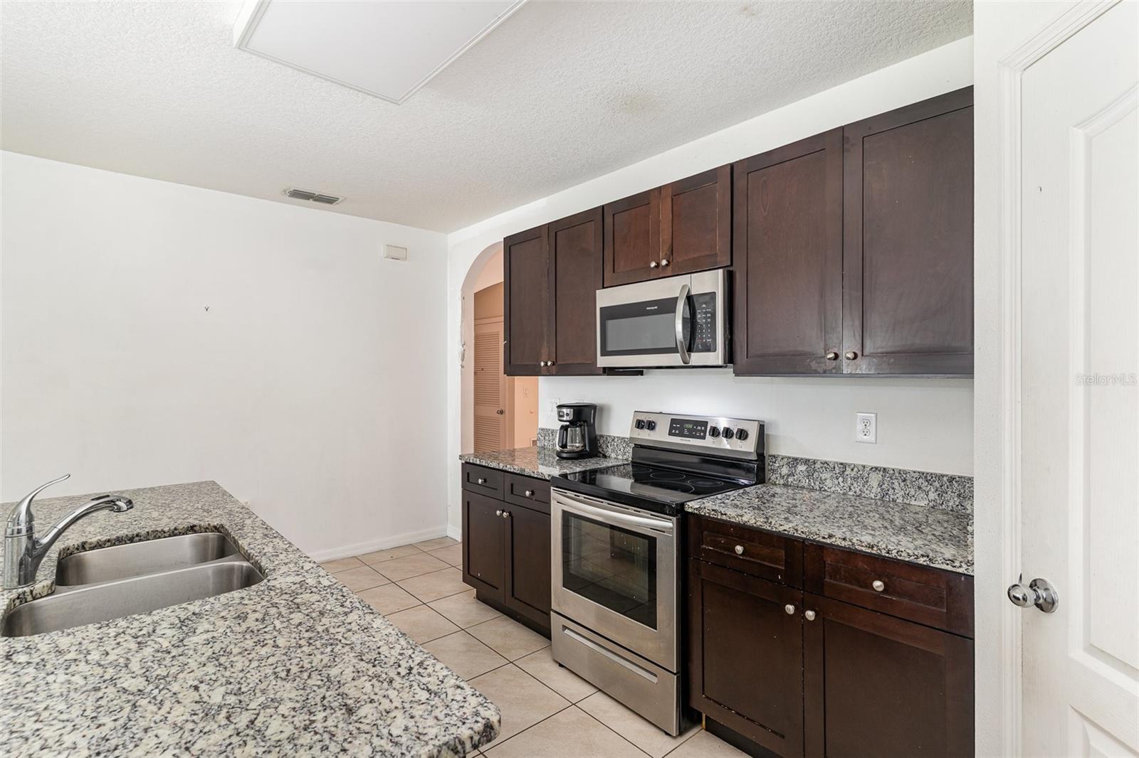 Image 11 of 31 For 1864 Green Dragon Drive