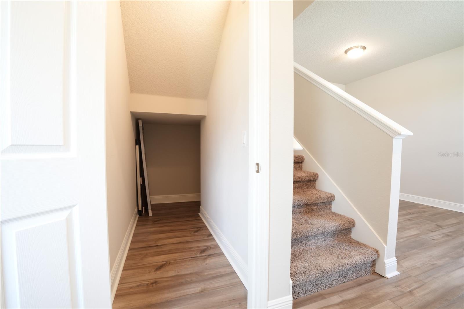Image 10 of 28 For 1330 Merrydale Way