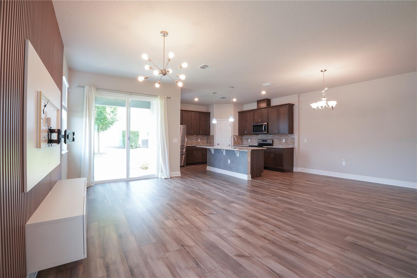 Image 4 of 28 For 1330 Merrydale Way