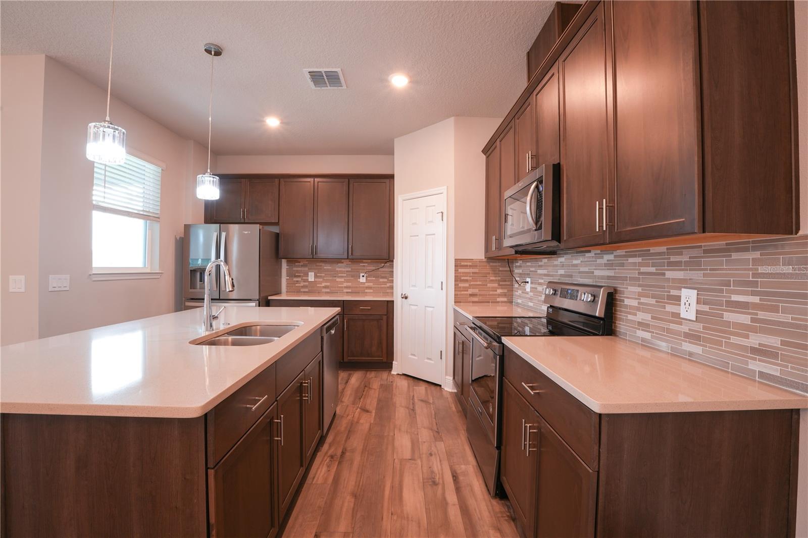 Image 5 of 28 For 1330 Merrydale Way