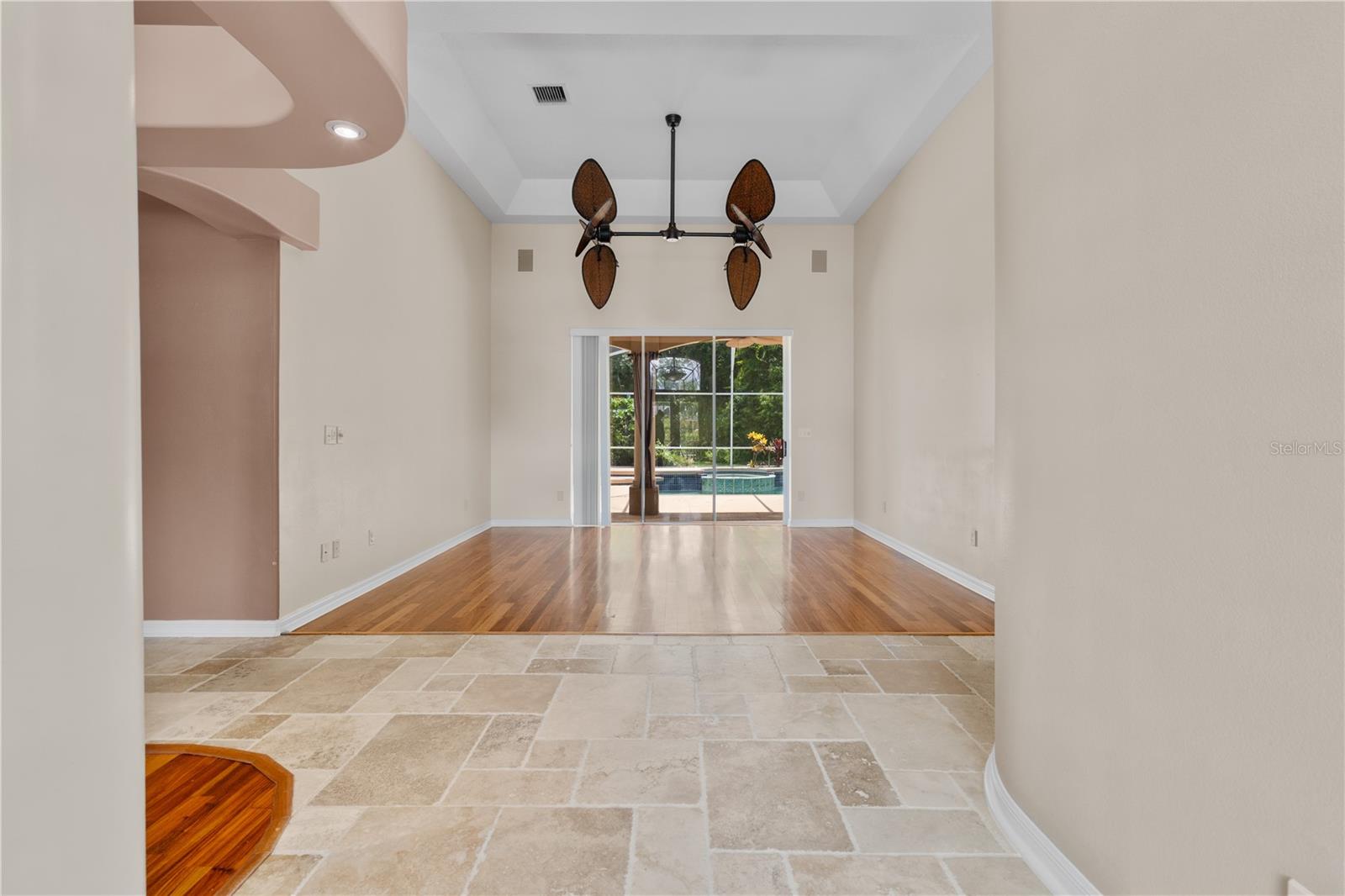 Image 15 of 71 For 875 Bentley Green Circle