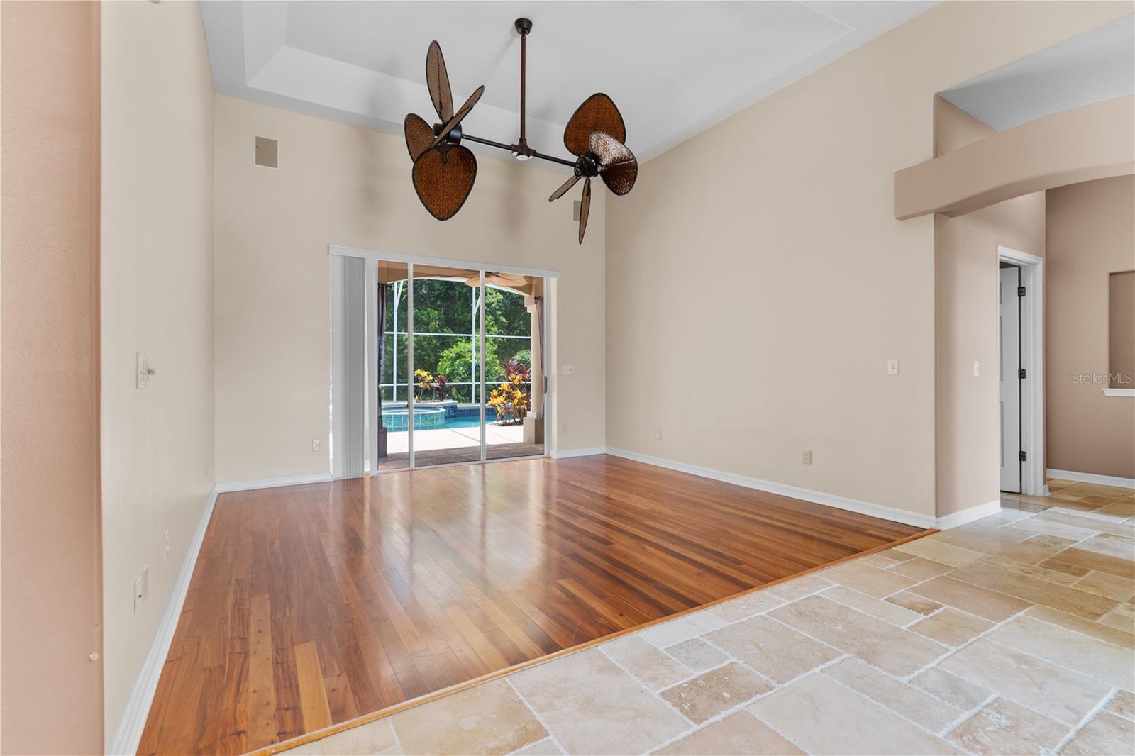 Image 17 of 71 For 875 Bentley Green Circle
