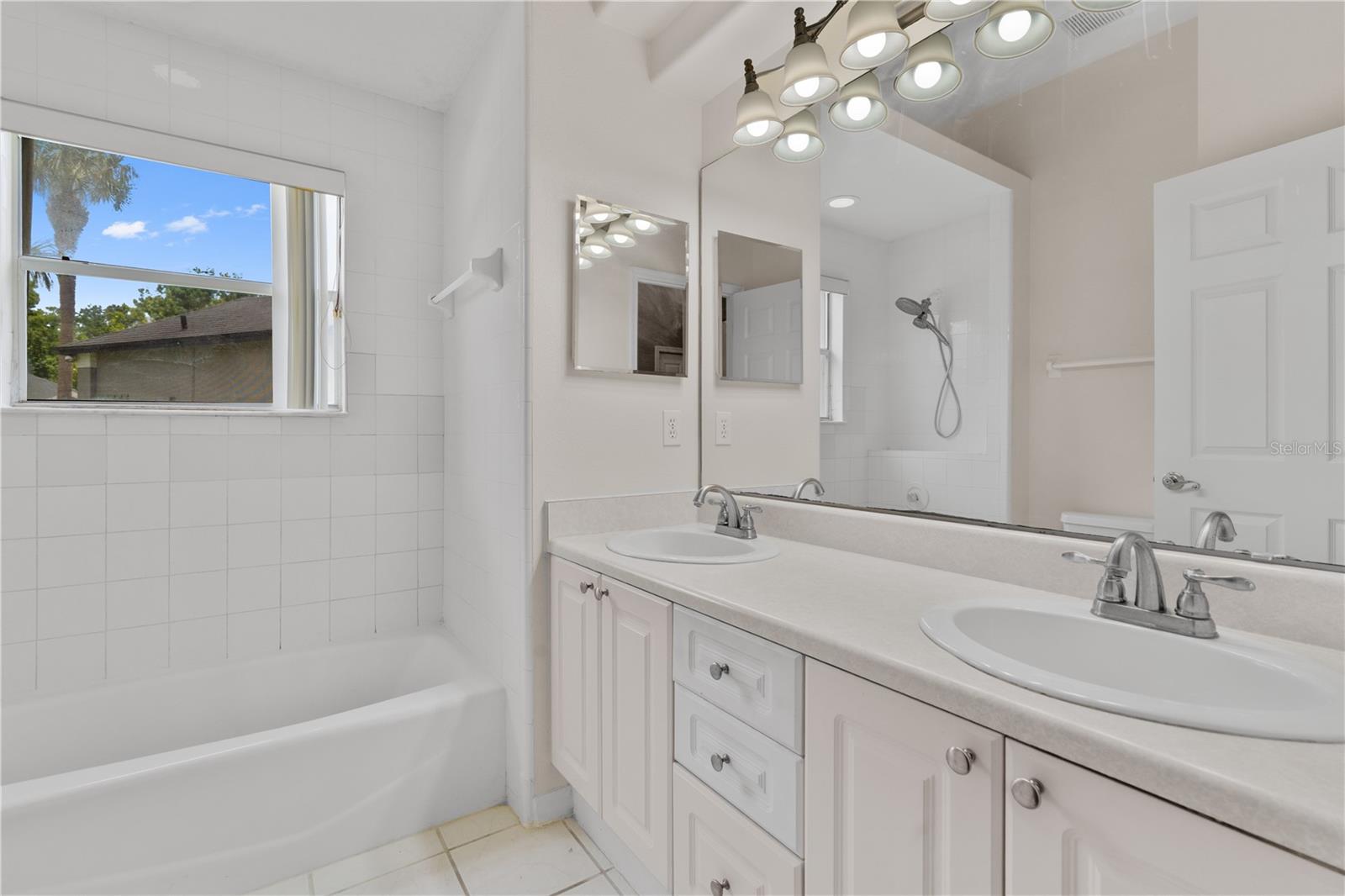 Image 34 of 71 For 875 Bentley Green Circle