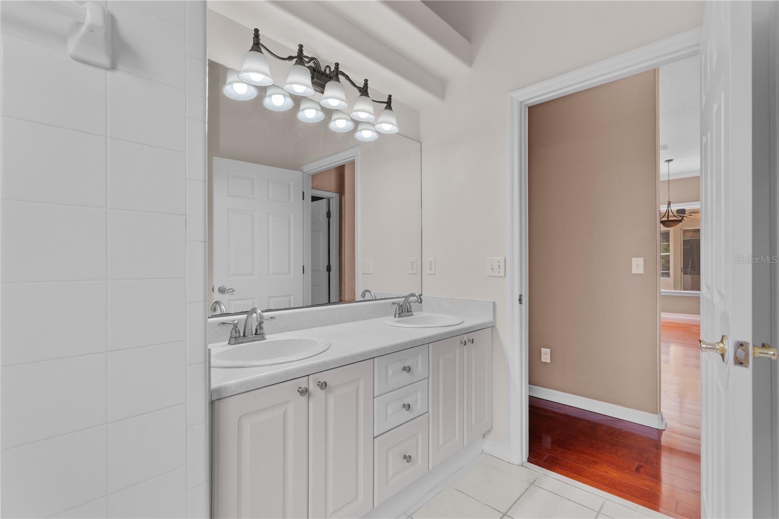 Image 35 of 71 For 875 Bentley Green Circle