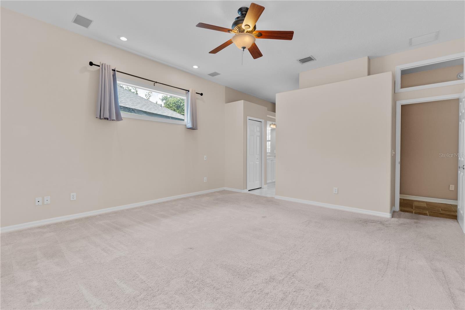 Image 47 of 71 For 875 Bentley Green Circle