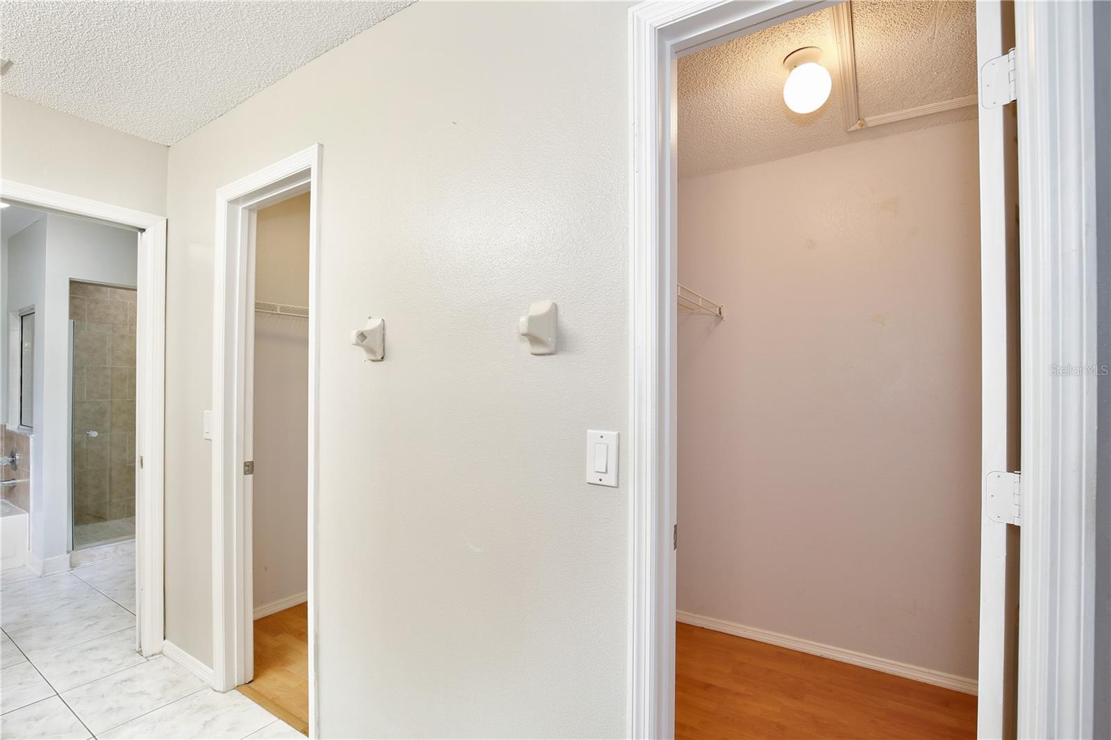 Image 17 of 34 For 14332 Grassy Cove Circle