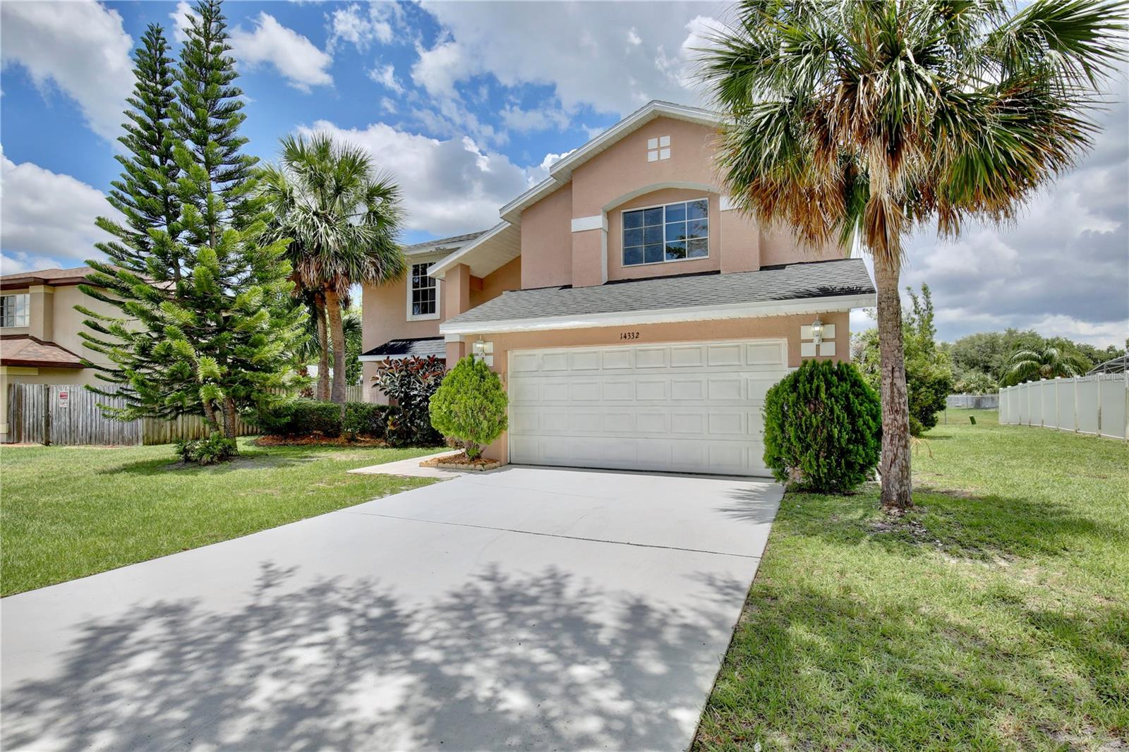 Image 2 of 34 For 14332 Grassy Cove Circle
