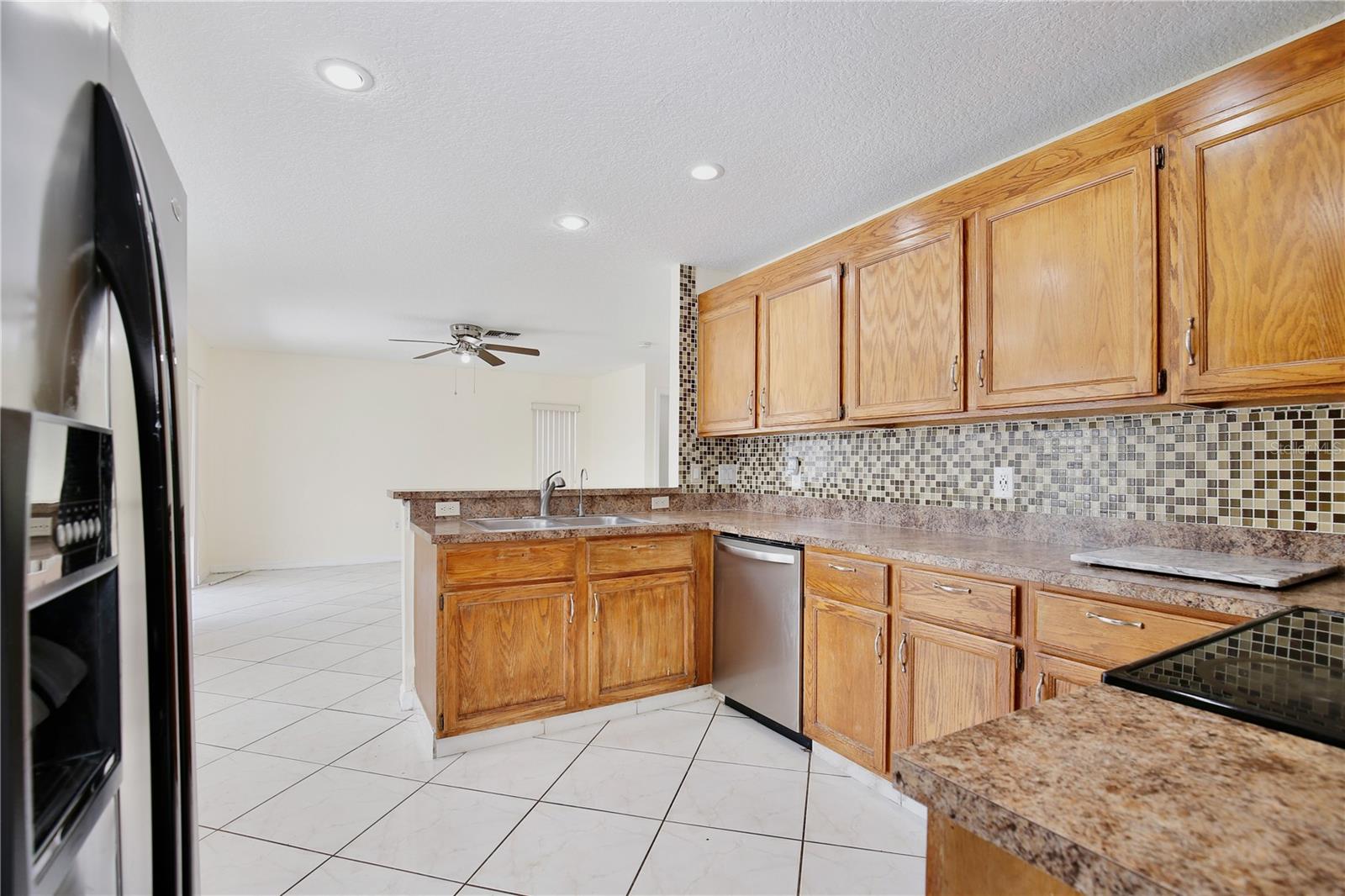 Image 8 of 34 For 14332 Grassy Cove Circle