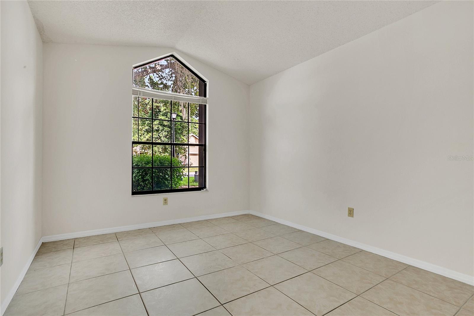 Image 12 of 31 For 1806 Waterbeach Court