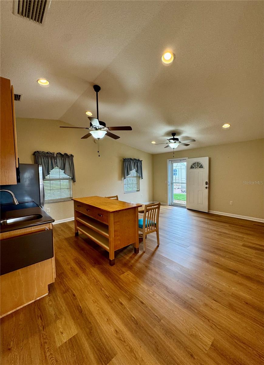Image 18 of 53 For 1115 Deer Creek Boulevard