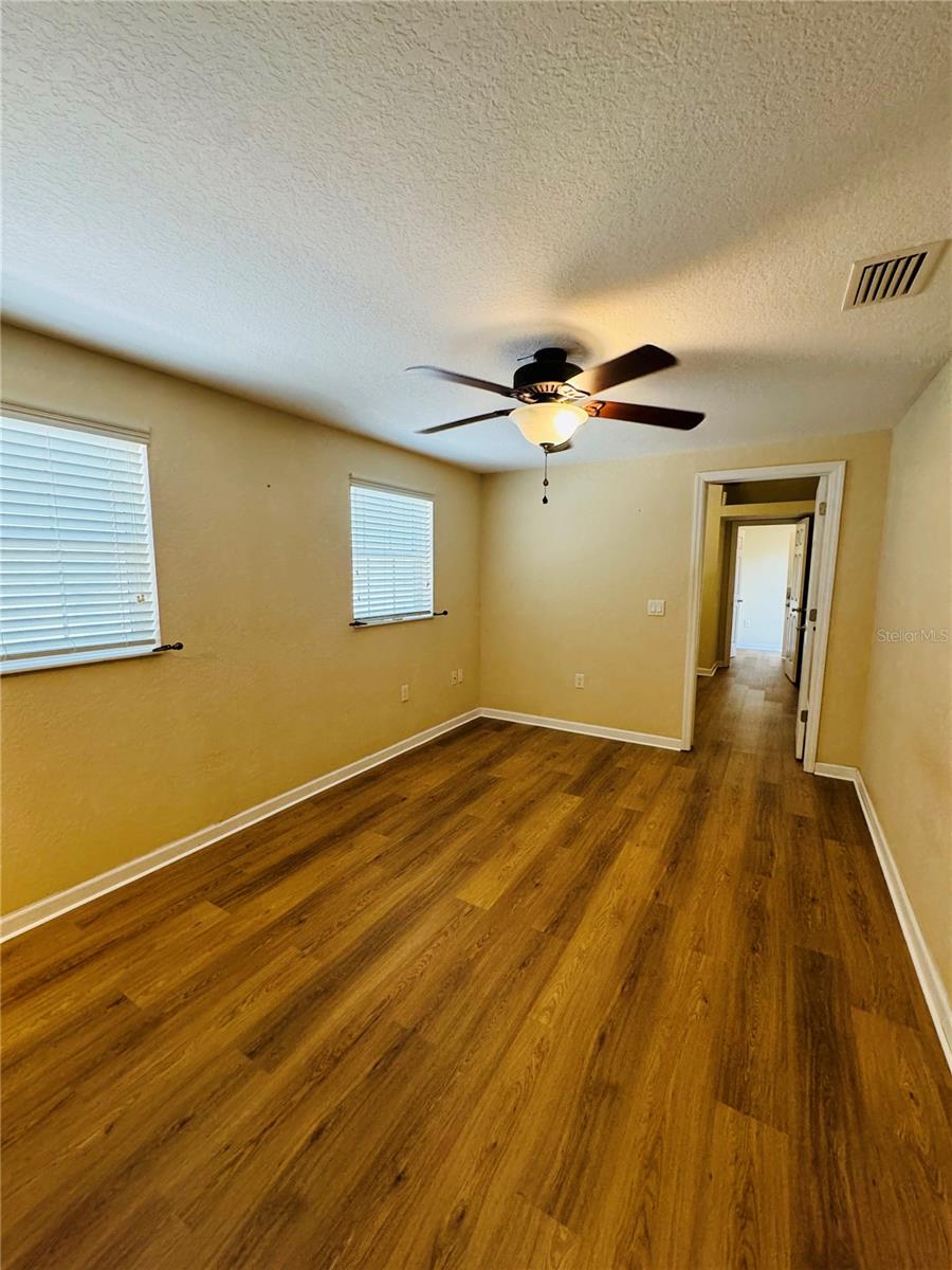 Image 21 of 53 For 1115 Deer Creek Boulevard