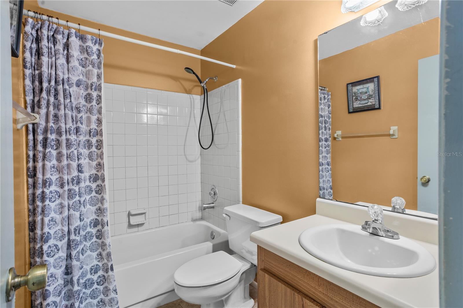 Image 13 of 16 For 4870 Semoran Boulevard 1904