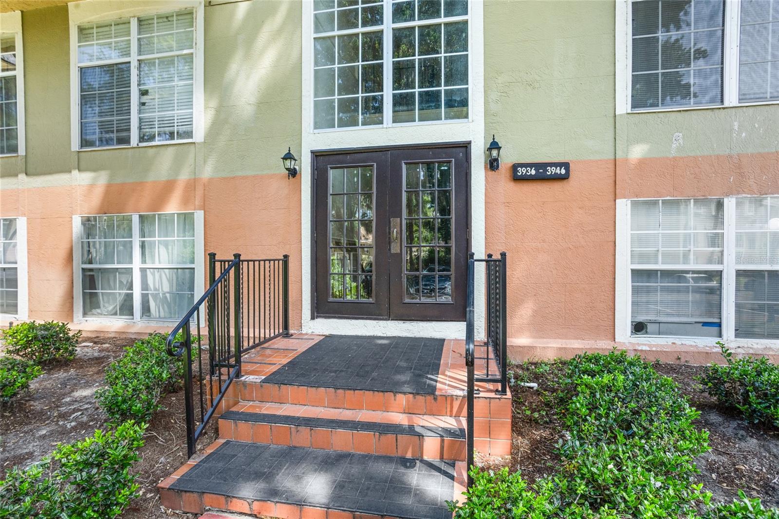 Image 2 of 32 For 3946 Versailles Drive 3946b