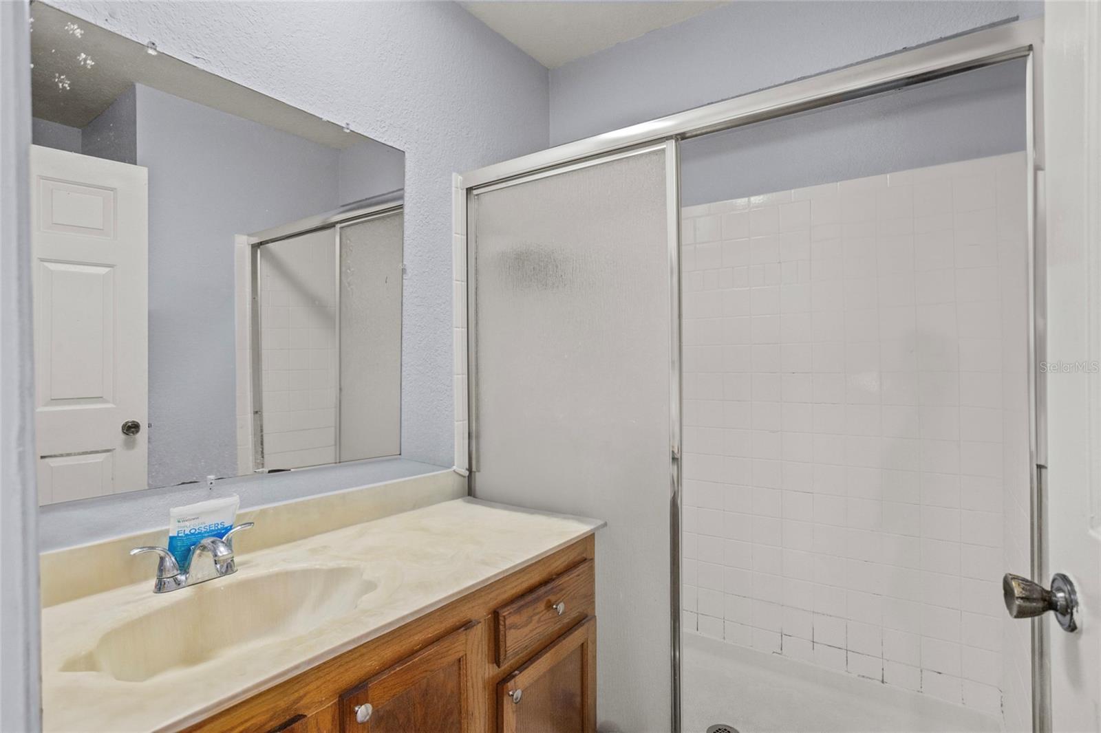 Image 23 of 32 For 3946 Versailles Drive 3946b
