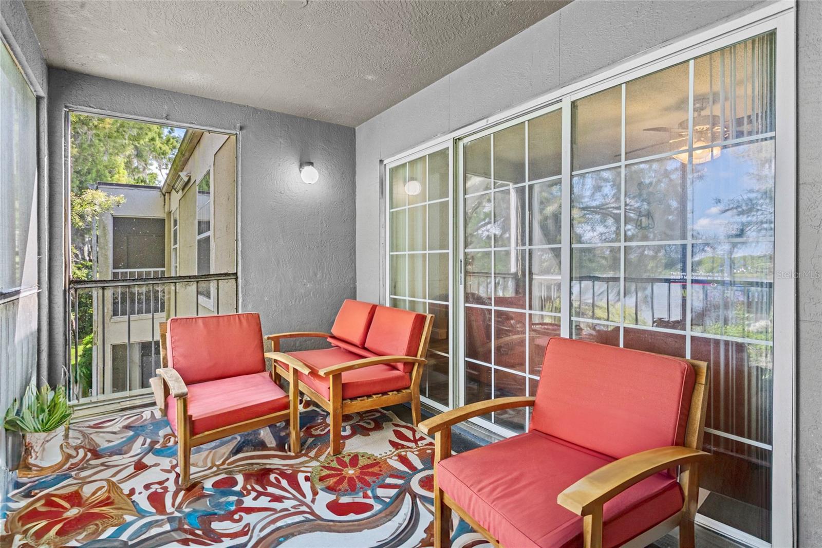 Image 26 of 32 For 3946 Versailles Drive 3946b