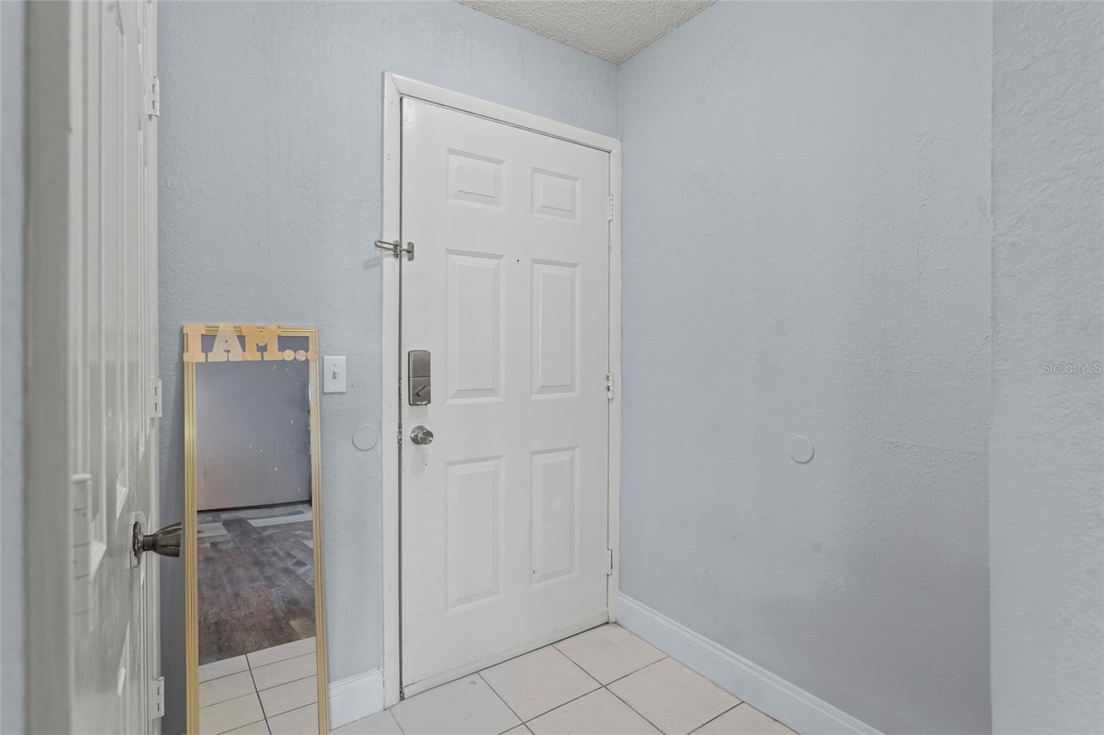 Image 6 of 32 For 3946 Versailles Drive 3946b