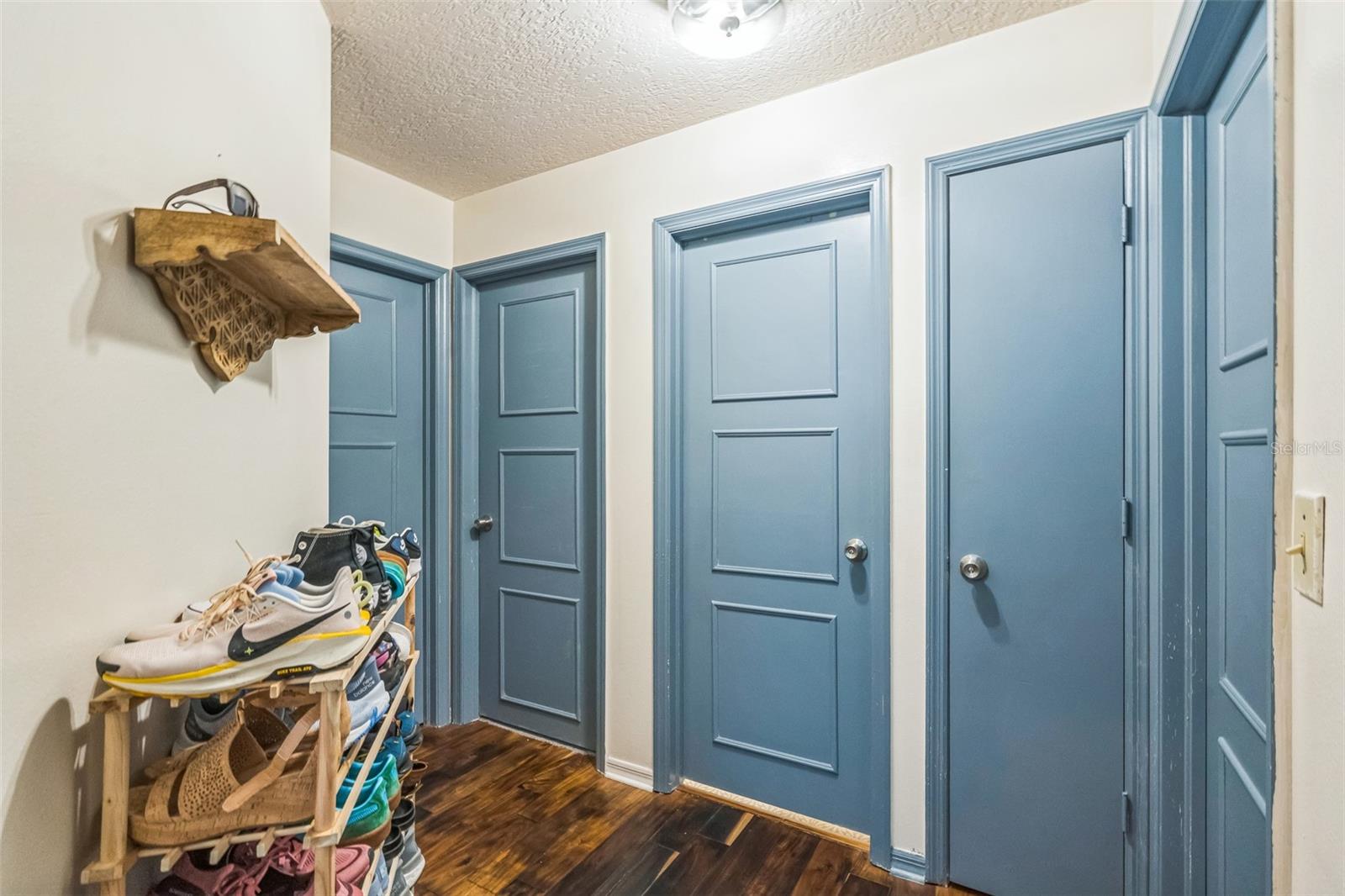 Image 18 of 36 For 1403 Ventana Drive
