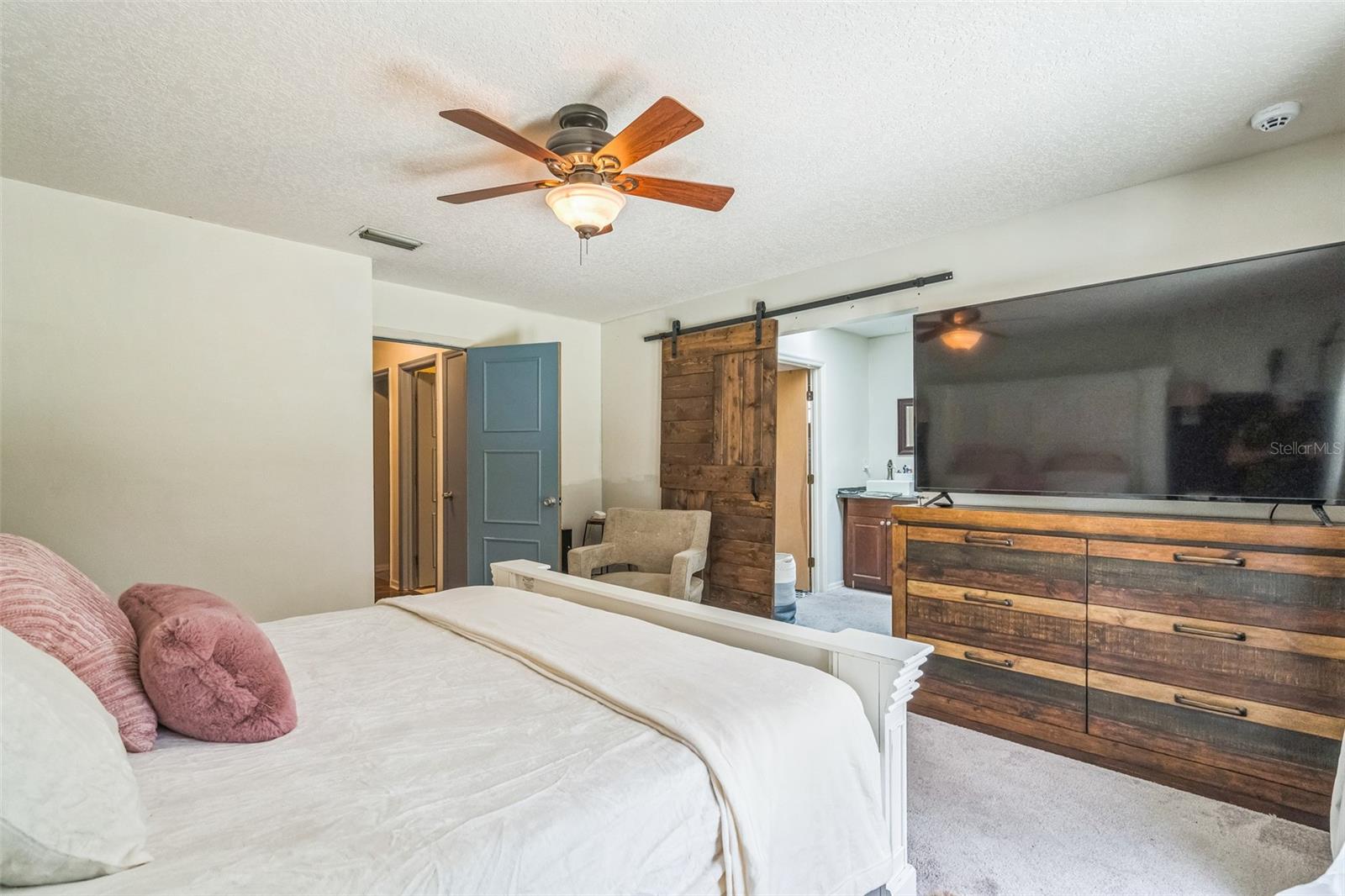 Image 23 of 36 For 1403 Ventana Drive