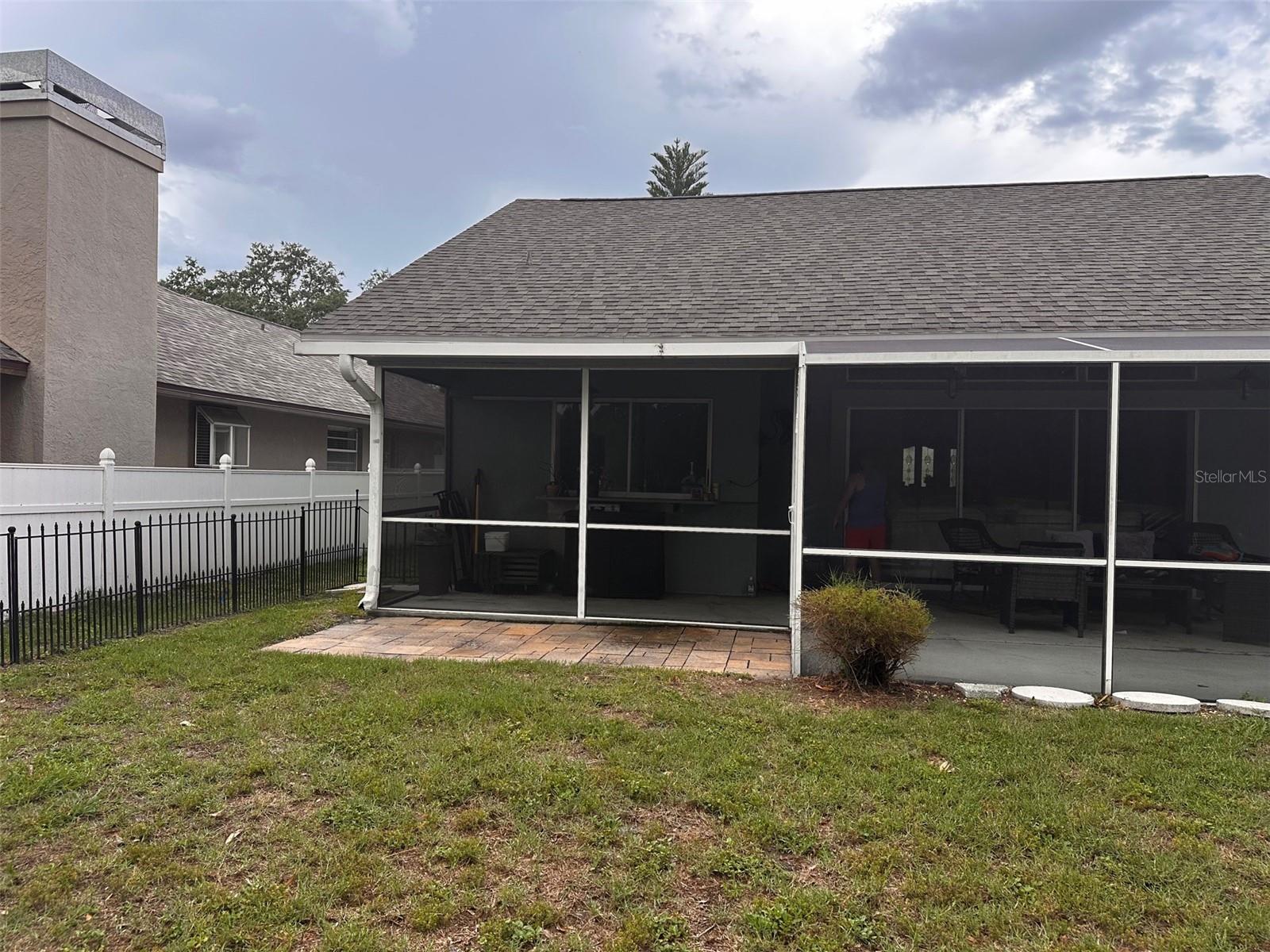 Image 4 of 36 For 1403 Ventana Drive