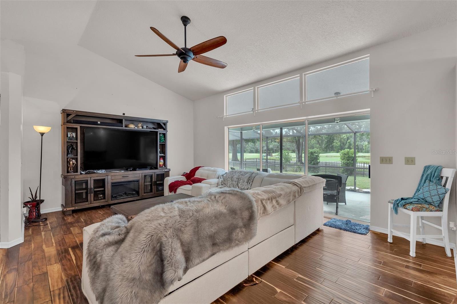 Image 9 of 36 For 1403 Ventana Drive