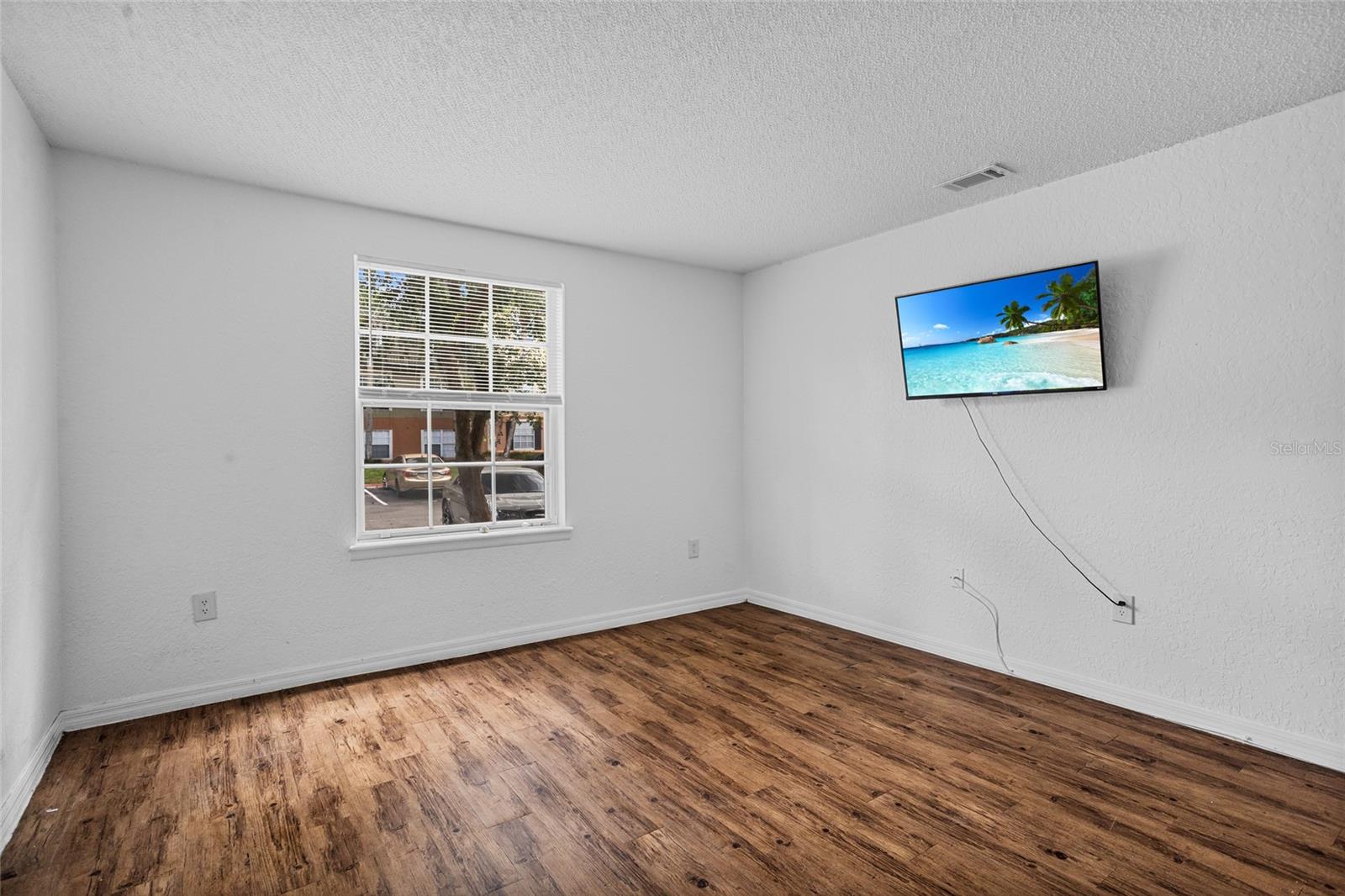 Image 15 of 32 For 3997 Versailles Drive 3997f